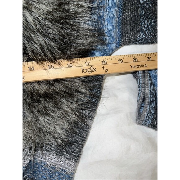 Chico's Elaine Cardigan Sweater XS Blue Gray Faux Fur Long Sleeve Tie Belt Cozy - Picture 15 of 16